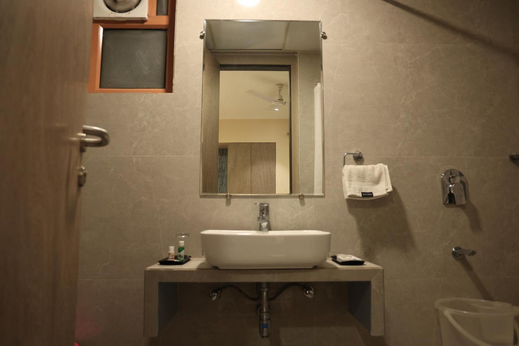 Hotel Pinaka Inn 러크나우 외부 사진